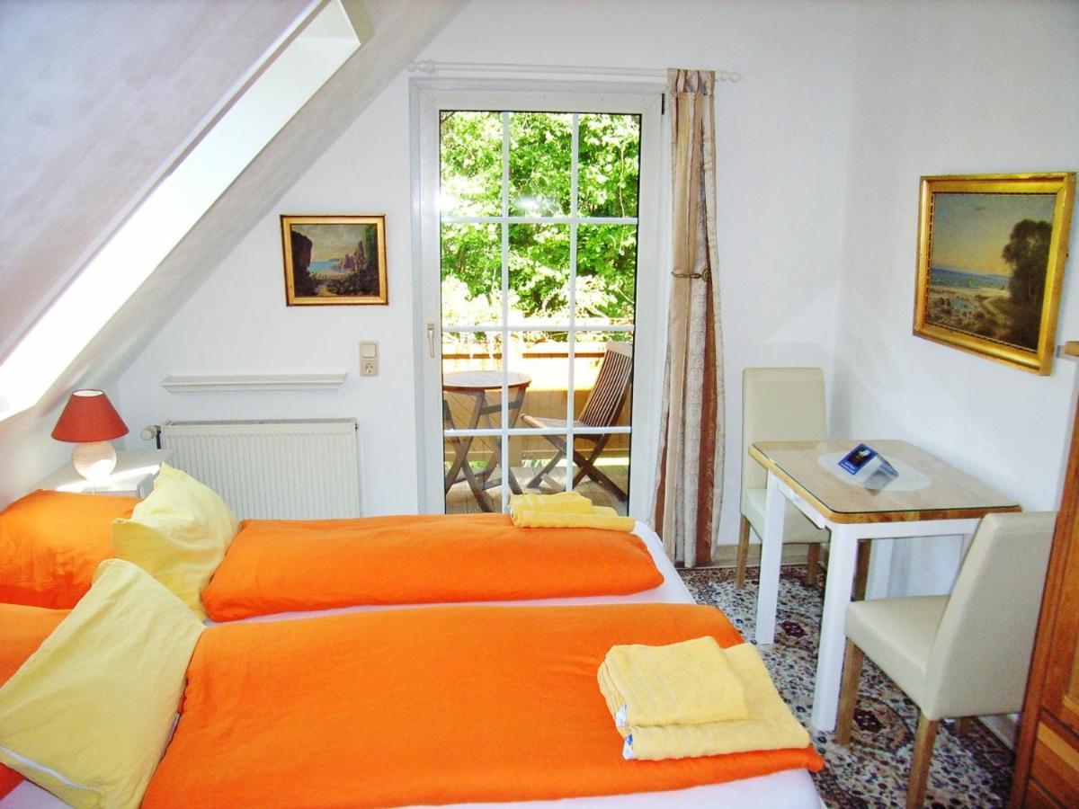 Ostsee Hotel-Pension An Der Lindenallee Бад Доберан Екстериор снимка