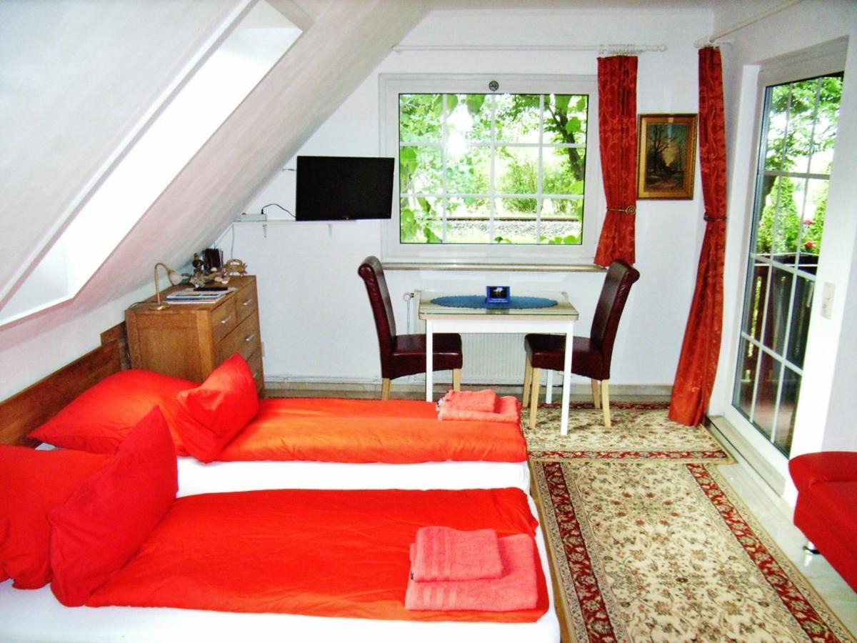Ostsee Hotel-Pension An Der Lindenallee Бад Доберан Екстериор снимка