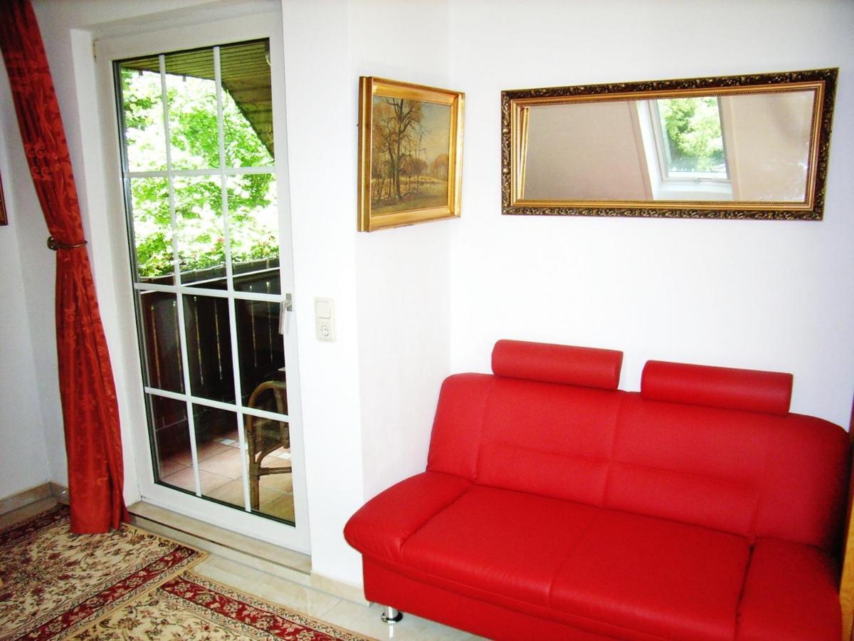 Ostsee Hotel-Pension An Der Lindenallee Бад Доберан Екстериор снимка