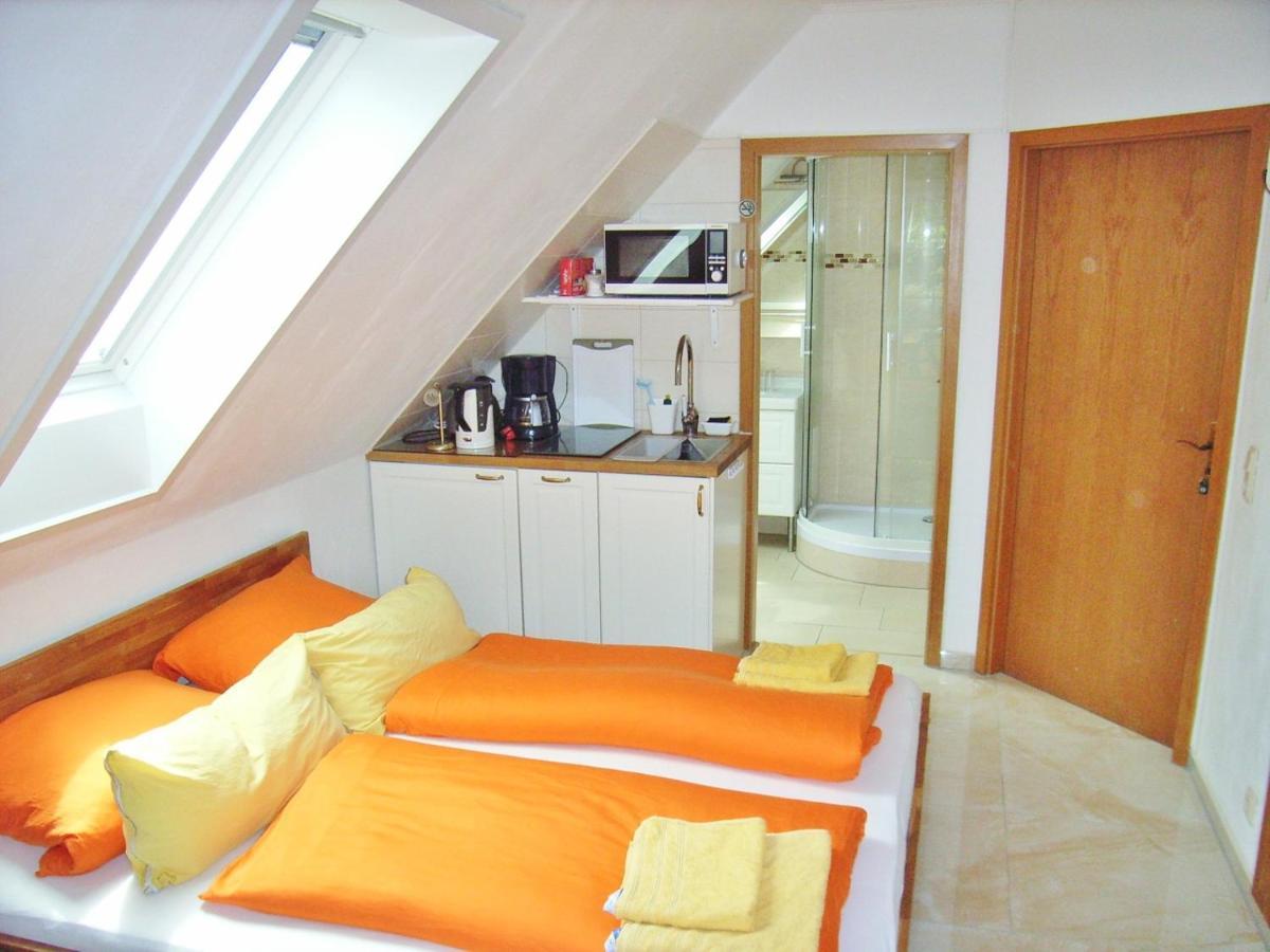 Ostsee Hotel-Pension An Der Lindenallee Бад Доберан Екстериор снимка